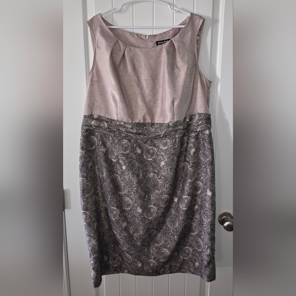 Dana Kay Shimmering Geometric Silver Dress Knee Length 18W ❤️